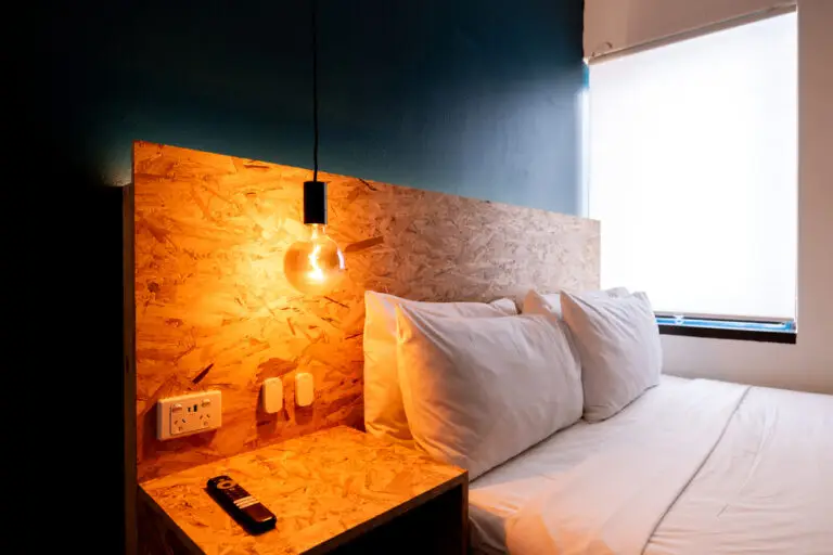 ensuite room kx